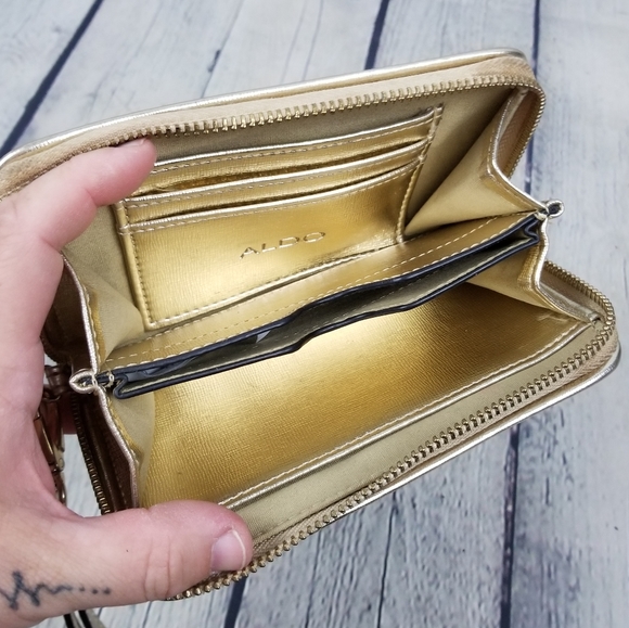 ALDO | metallic gold zip close wrist strap wallet - Picture 5 of 6